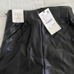 Black Zara leggings